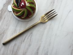 -UNI UNI(环亚凯瑟琳店)