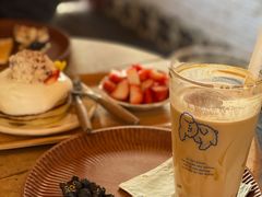 桃桃拿铁季节限定-春风十里咖啡馆