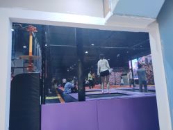 -飞吧潮玩运动蹦床游乐场