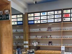 -豪门视光·星趣控·蔡司依视路眼镜代理商(中央大街店)