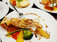 -元素自助餐厅·生蚝·海鲜·刺身(萝岗汇华希尔顿逸林酒店)