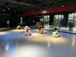 -DNA舞室