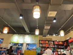 大堂-肖肖酸萝卜鱼火锅(总店)