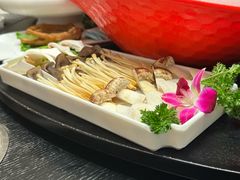 -德天肥牛海鲜火锅(城西银泰店)