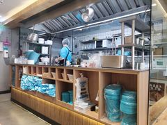 -灵芝妹子海鲜米线(劳动公园店)