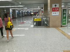 -铁西广场(地铁站)