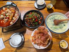 -老滇山寨•云南特色菜•地方菜•民族风情歌舞表演(金碧店)