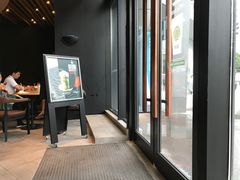 -星巴克臻选(莘庄仲盛店)