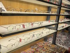 -优医视平价眼镜蔡司依视路折扣工厂店(德胜门店)