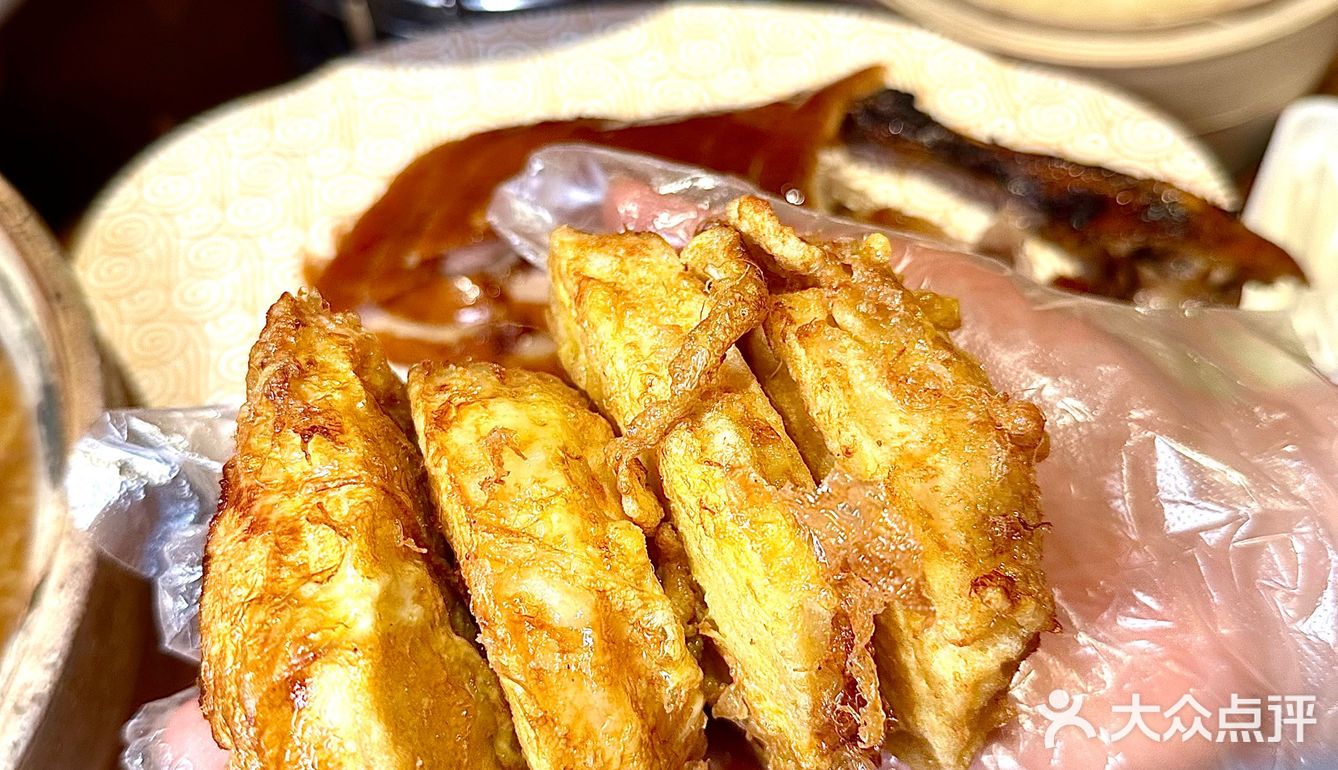 今年年夜饭就来他们家吃烤鸭！好吃不打烊～