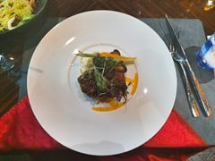 红酒炖牛尾-YUE·6·西式融合餐厅(外滩六号店)