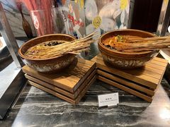 -岷山饭店-芝芝自助餐厅