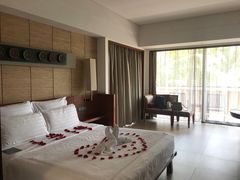 -三亚湾海居铂尔曼度假酒店