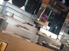 -荣誉国际酒店-云顶旋转餐厅