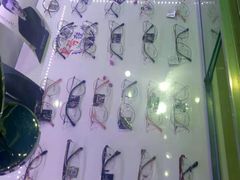 -提一眼镜·蔡司·依视路(小寨店)