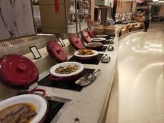 自助取餐区-元一希尔顿酒店·禅自助餐厅·啤酒花园