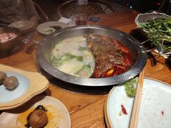 -东巴婆婆云南鱼豆花火锅(大东门店)