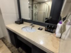 -泊雅酒店公寓(广州琶洲磨碟沙地铁站店)