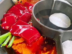 -热火朝天鲜切牛肉火锅(南强街巷店)