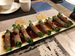 薄荷牛肉卷-滇越乘象云南餐厅(豆各庄店)