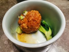 老式狮子头-闫府私房菜·老字号(恒隆店)