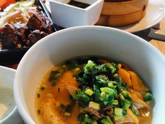 -穹六人间 people 6(岳阳路店)