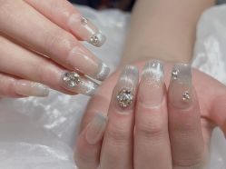 -爱纶美·美甲美睫半永久