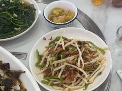 -丹水桥地锅鱼·翘嘴鲌·地方特色全鱼宴(丹江口大坝店)