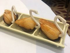榴莲千丝酥-稻香酒家·34年老字号·港式粤菜(汉街店)