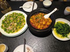 -万重锦·人文川菜馆(骡马市店)