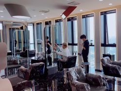 -TOP HAIR SALON