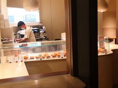 -VERIE BAKEHOUSE