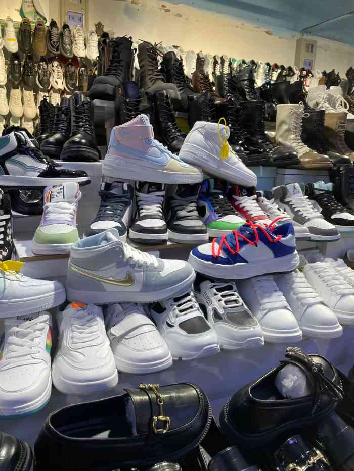 西单明珠-"97布局:一楼有点杂,小零散的东西批发."-大众点评移动版