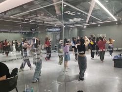 -5KM舞蹈街舞工作室