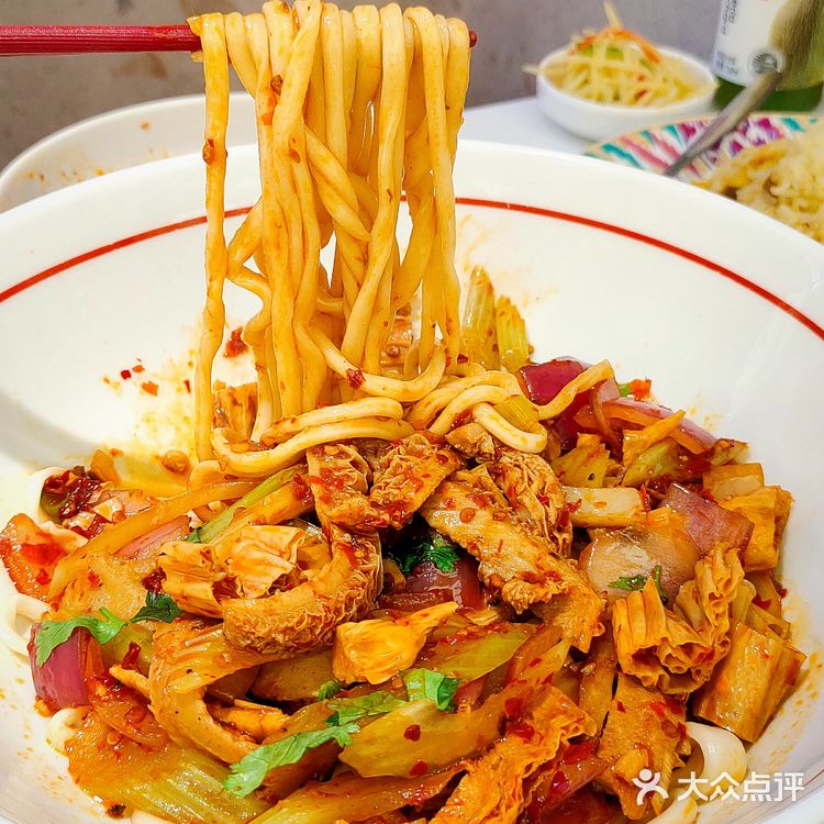 西北香爆肚拌面🍜 好吃到吃撑了‼️ 