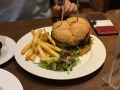 花生酱培根牛肉堡-拉亚汉堡经典餐厅(商城路店)