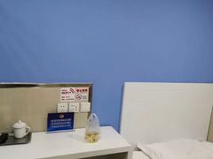 -小巢精品酒店(朝阳医院东大桥地铁站店)