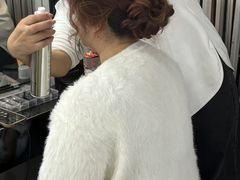 -粤港芭莎美容美发化妆学校