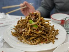 干煸茶树菇-老苏扬饭店