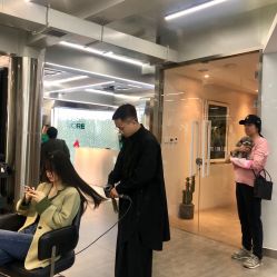 -LESSMORE科技头皮理容中心