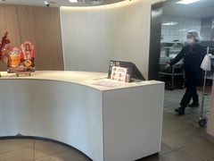 -麦当劳(展览馆店)