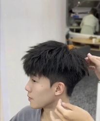 -MT·ID 烫发.染发.接发SALON
