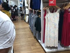 -优衣库(上海虹口龙之梦店)