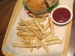 祖母超级至尊汉堡-G+KITCHEN(龙湖狮山天街店)