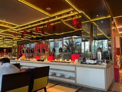 -大中华希尔顿酒店-念自助餐·嗨啤·小龙虾
