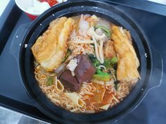 -锅神麻辣烫