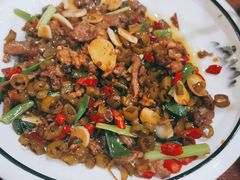 -湖南人家湘菜馆(镇江路店)