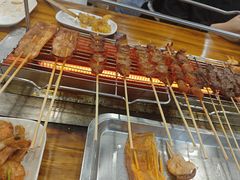 -哈尔滨小酒馆·鲜肉现穿自助烧烤(康新花园店)