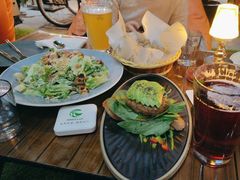 -Let'sBURGERplus·非常创意汉堡(三里屯店)