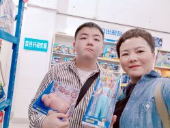 -逝水玩具折扣店